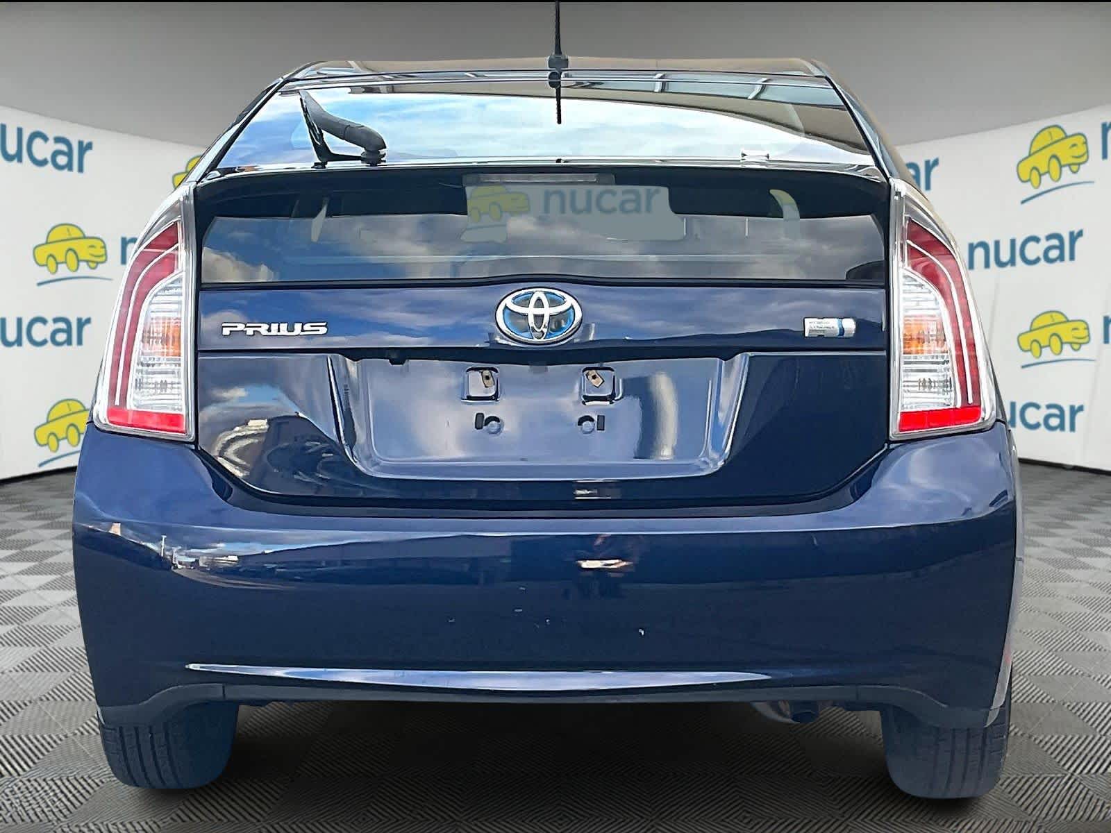 2015 Toyota Prius Two - Photo 5