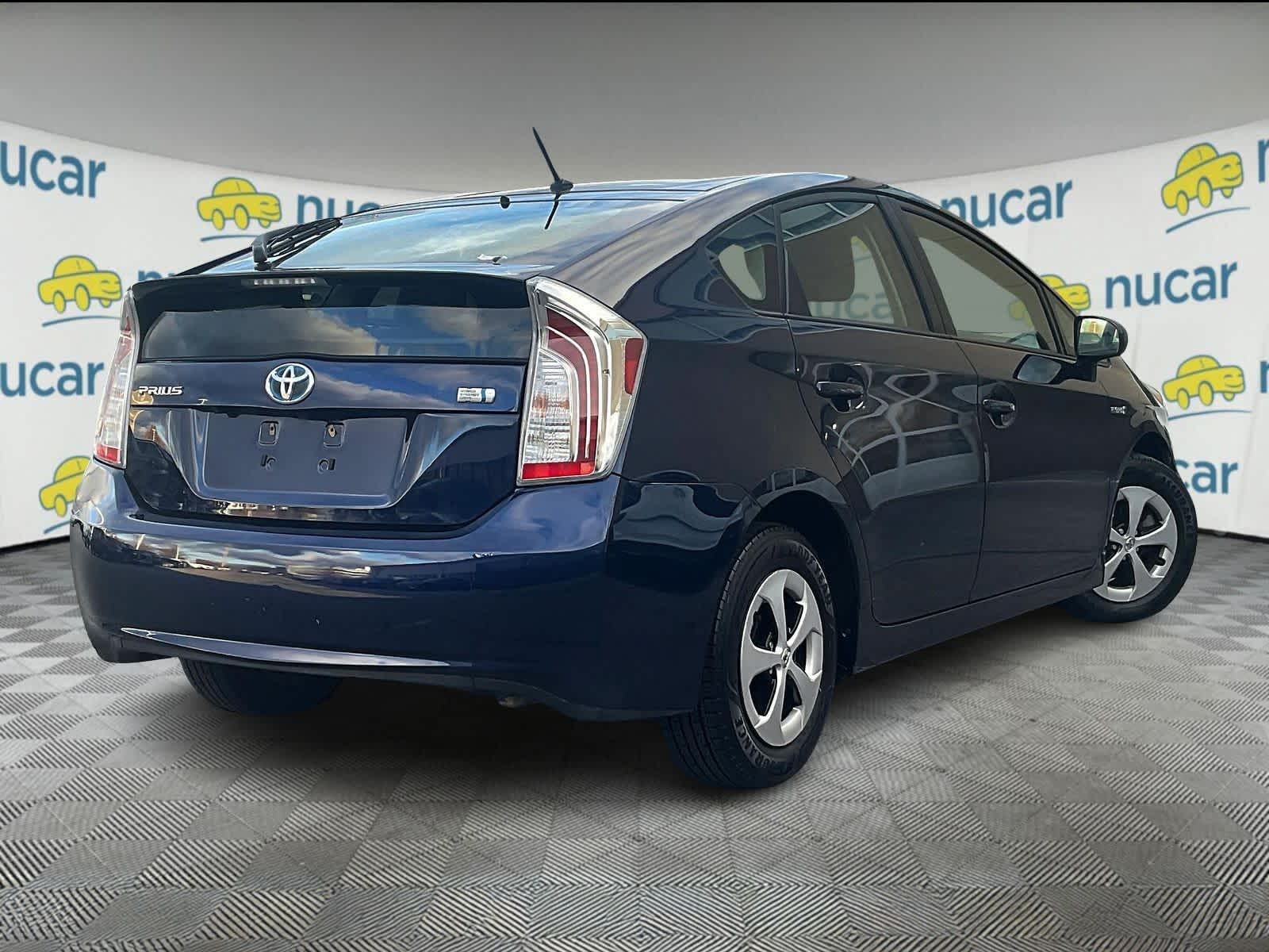 2015 Toyota Prius Two - Photo 6