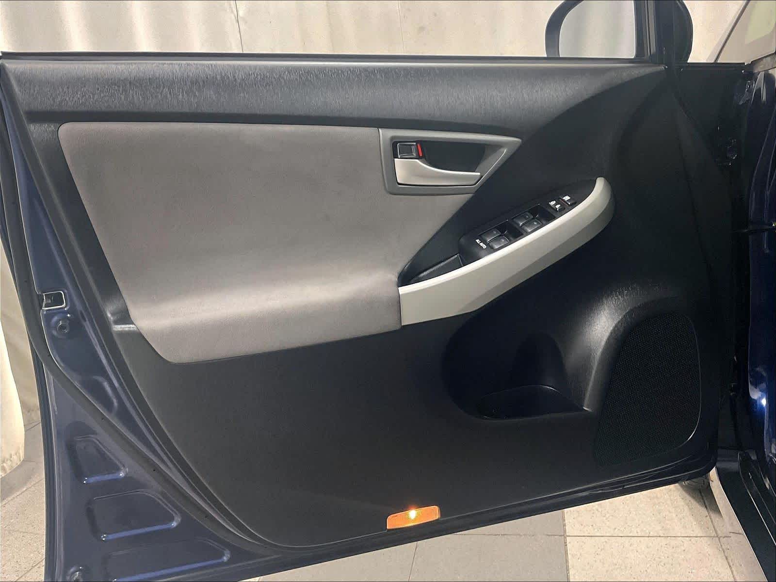 2015 Toyota Prius Two - Photo 9