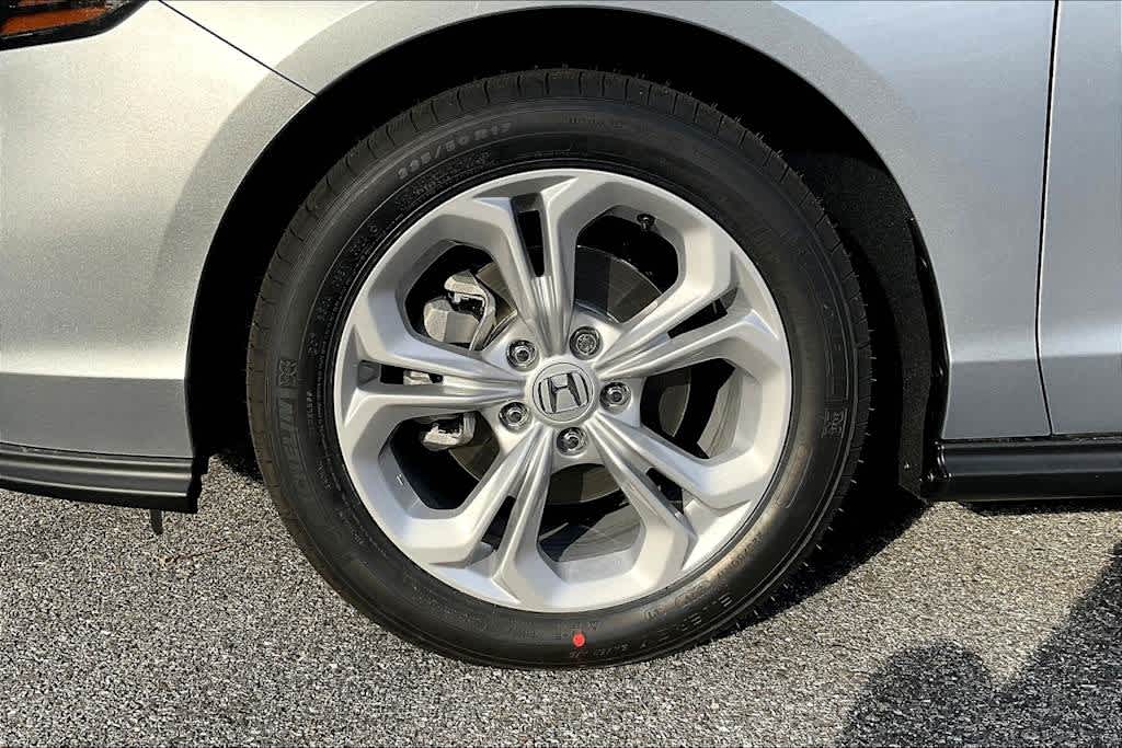 2025 Honda Accord LX - Photo 8