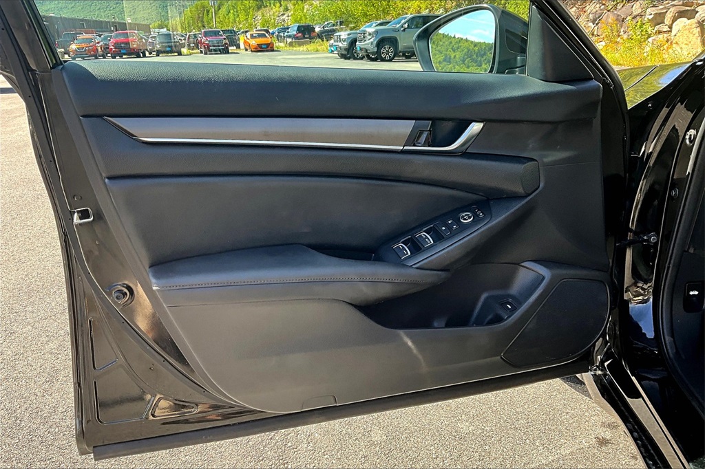 2021 Honda Accord LX - Photo 9