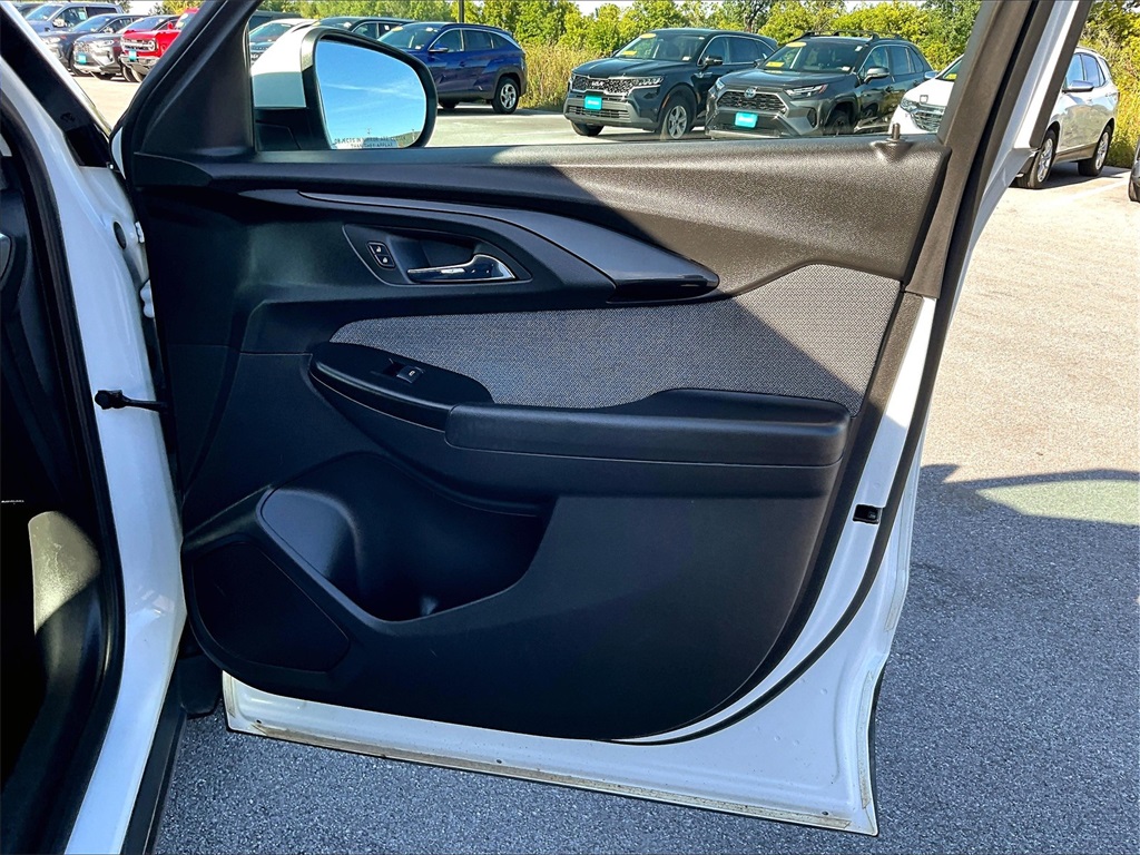 2022 Chevrolet TrailBlazer LT - Photo 12