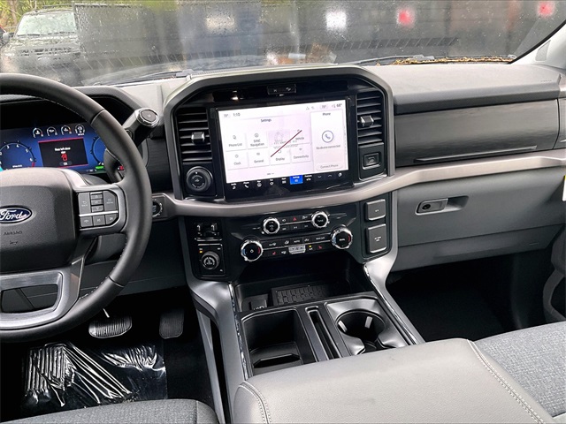 2025 Ford F-150 XLT - Photo 8
