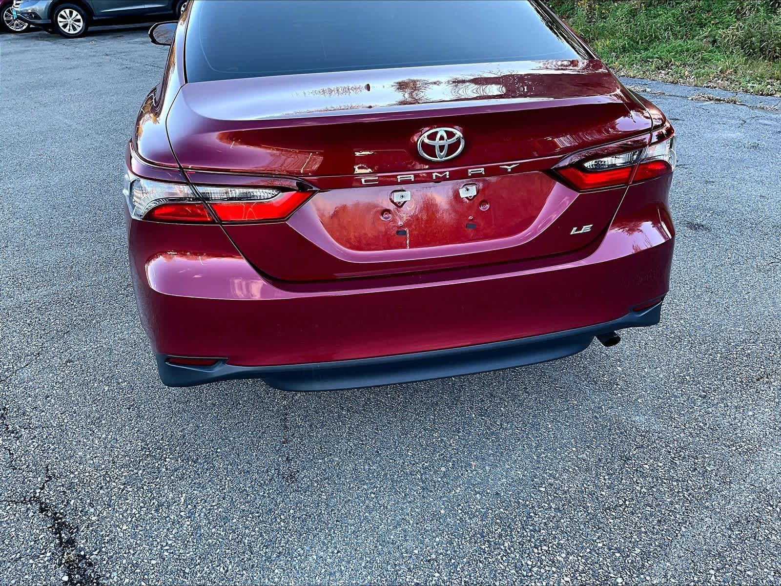 2022 Toyota Camry LE - Photo 7