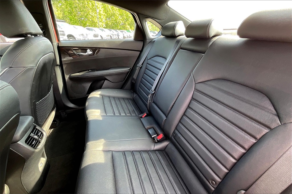 2023 Kia Forte GT-Line - Photo 14