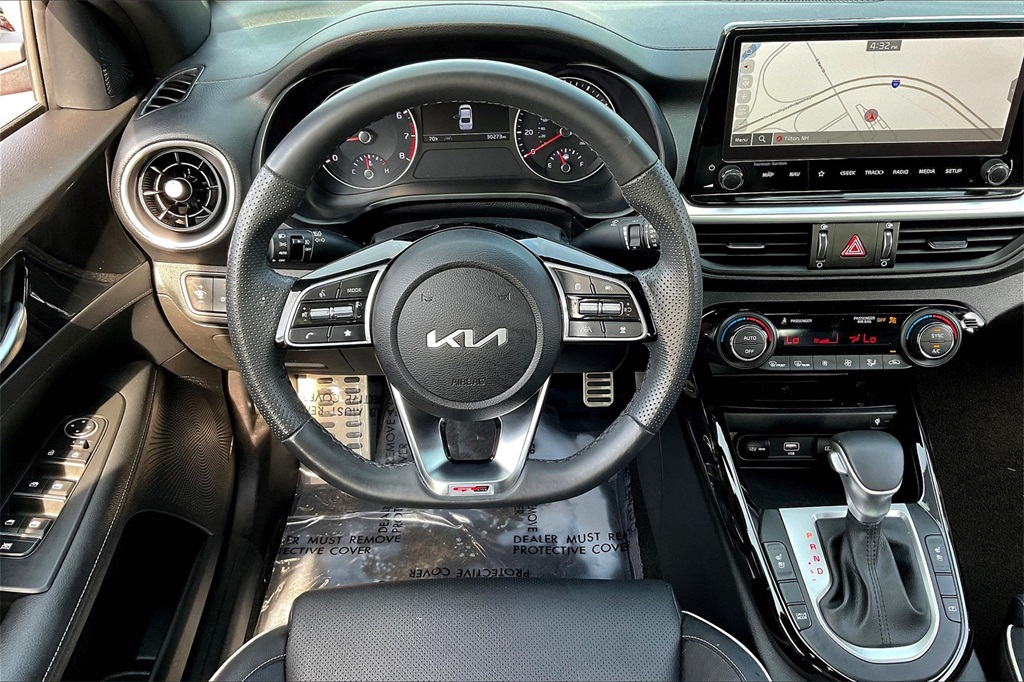 2023 Kia Forte GT-Line - Photo 16