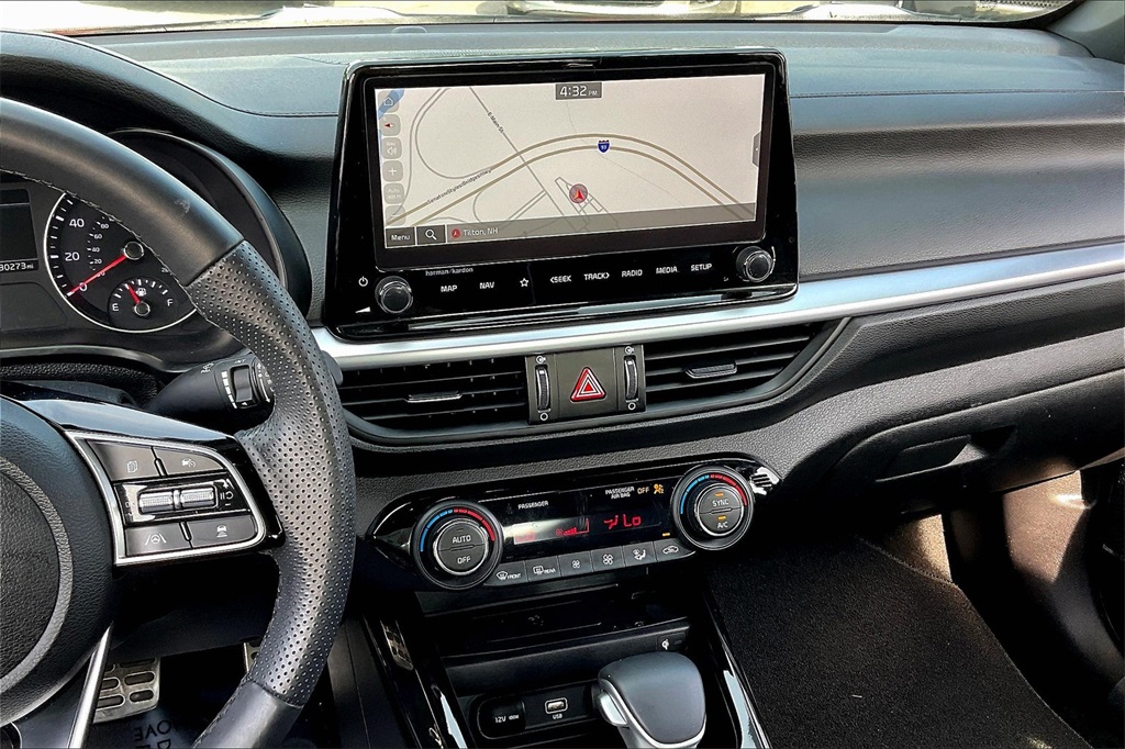 2023 Kia Forte GT-Line - Photo 17