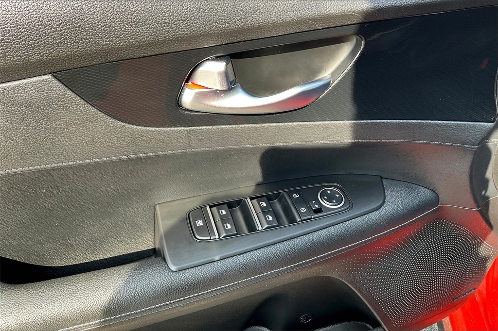2023 Kia Forte GT-Line - Photo 38