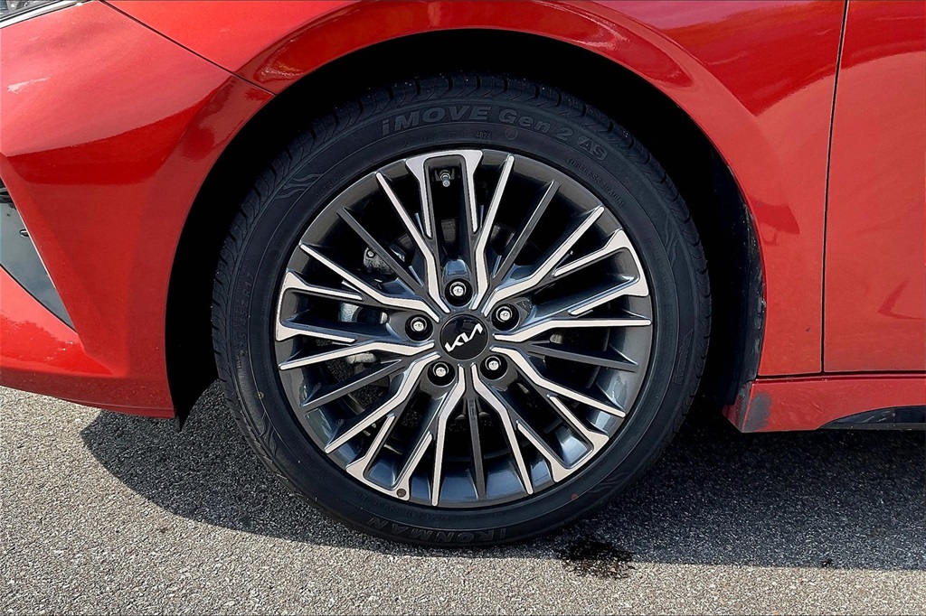 2023 Kia Forte GT-Line - Photo 7