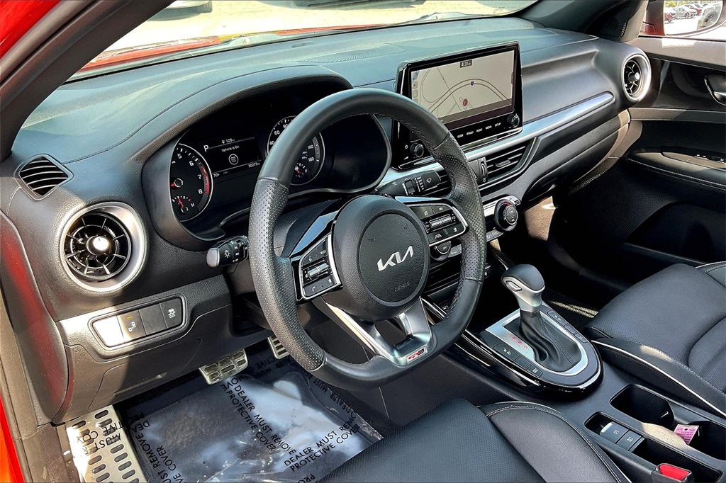 2023 Kia Forte GT-Line - Photo 8