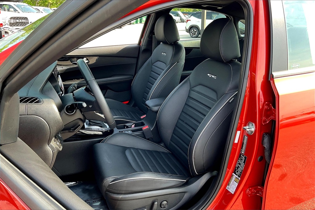 2023 Kia Forte GT-Line - Photo 9