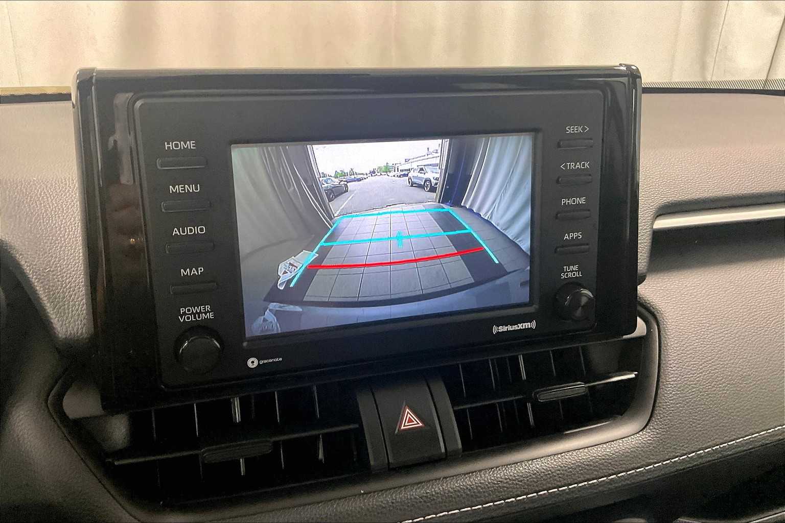 2022 Toyota RAV4 Hybrid LE - Photo 19