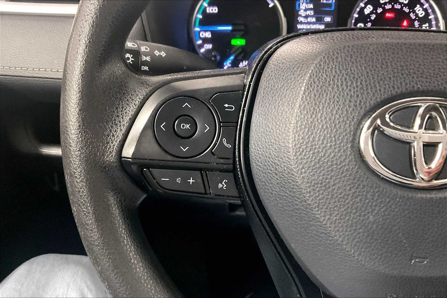 2022 Toyota RAV4 Hybrid LE - Photo 22