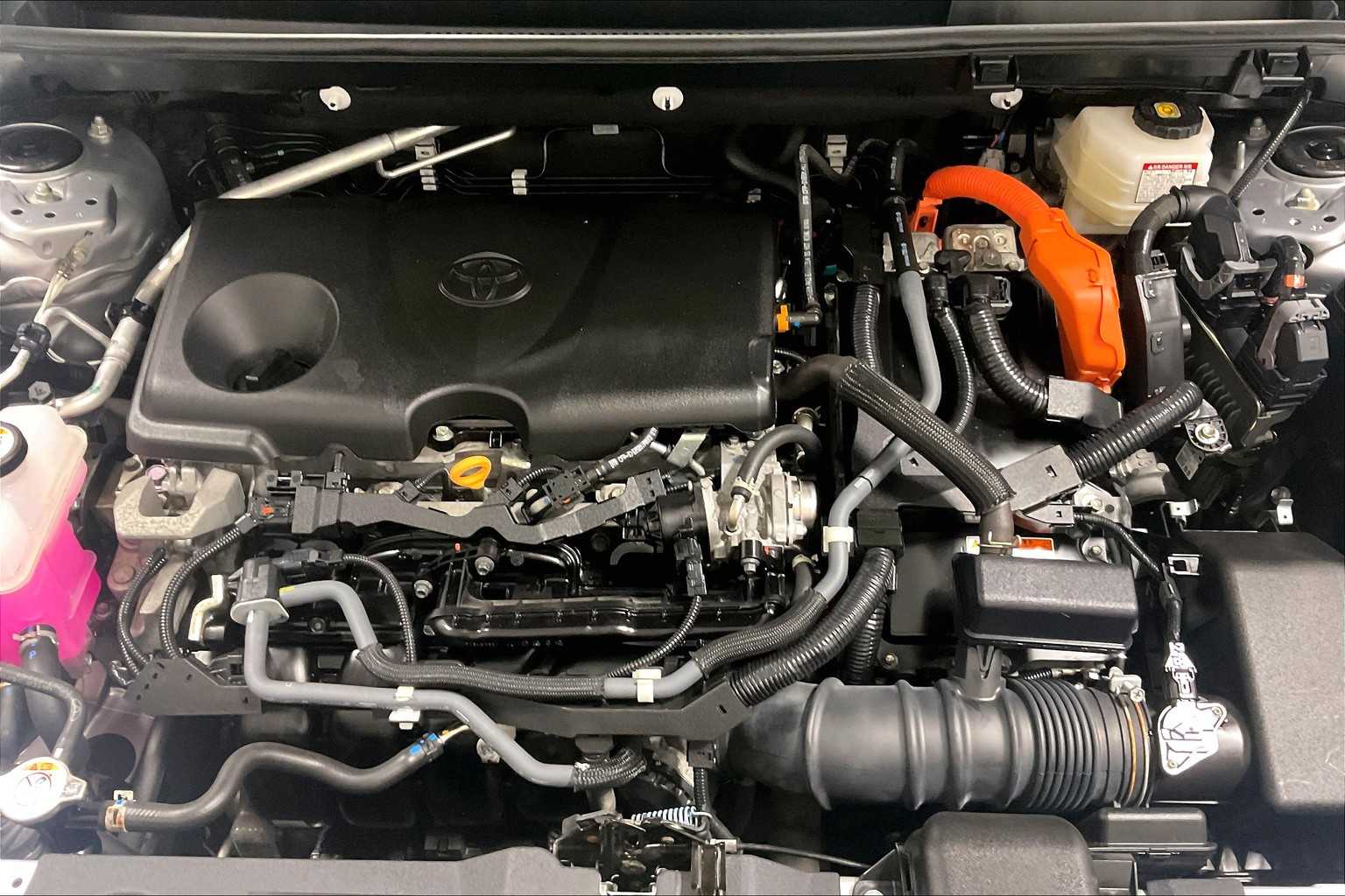 2022 Toyota RAV4 Hybrid LE - Photo 33