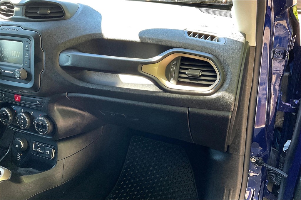 2017 Jeep Renegade Latitude - Photo 13