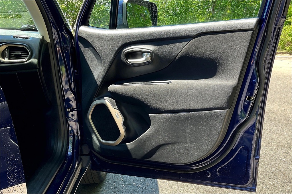 2017 Jeep Renegade Latitude - Photo 26
