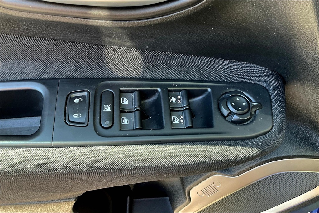 2017 Jeep Renegade Latitude - Photo 29
