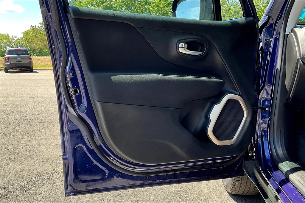 2017 Jeep Renegade Latitude - Photo 9