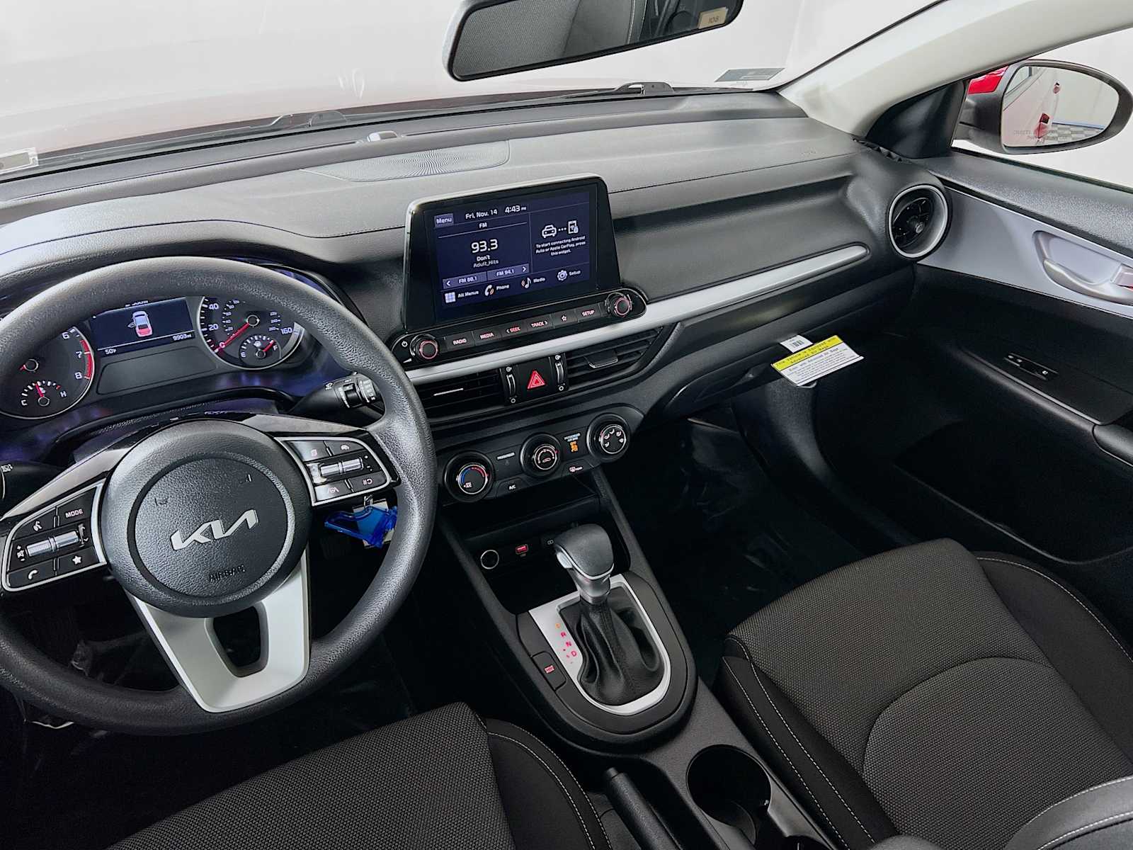 2024 Kia Forte LXS - Photo 22
