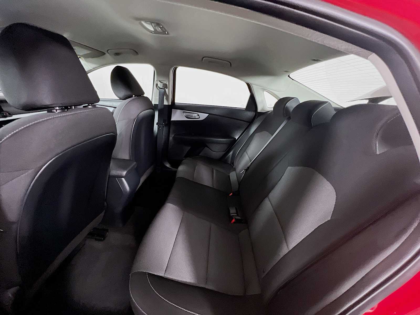 2024 Kia Forte LXS - Photo 23