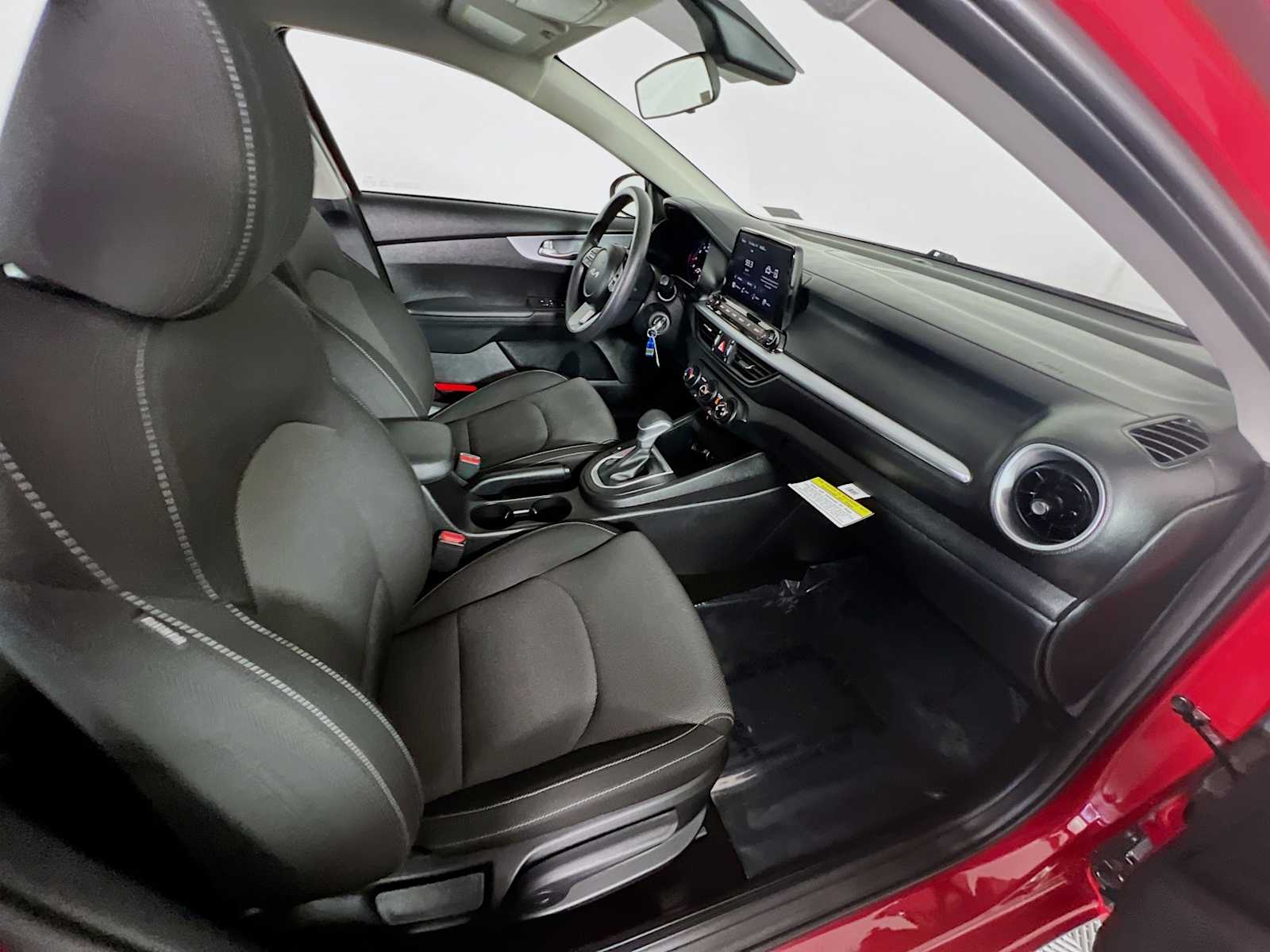 2024 Kia Forte LXS - Photo 26