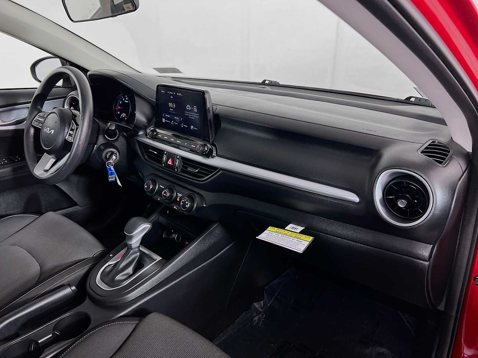 2024 Kia Forte LXS - Photo 27