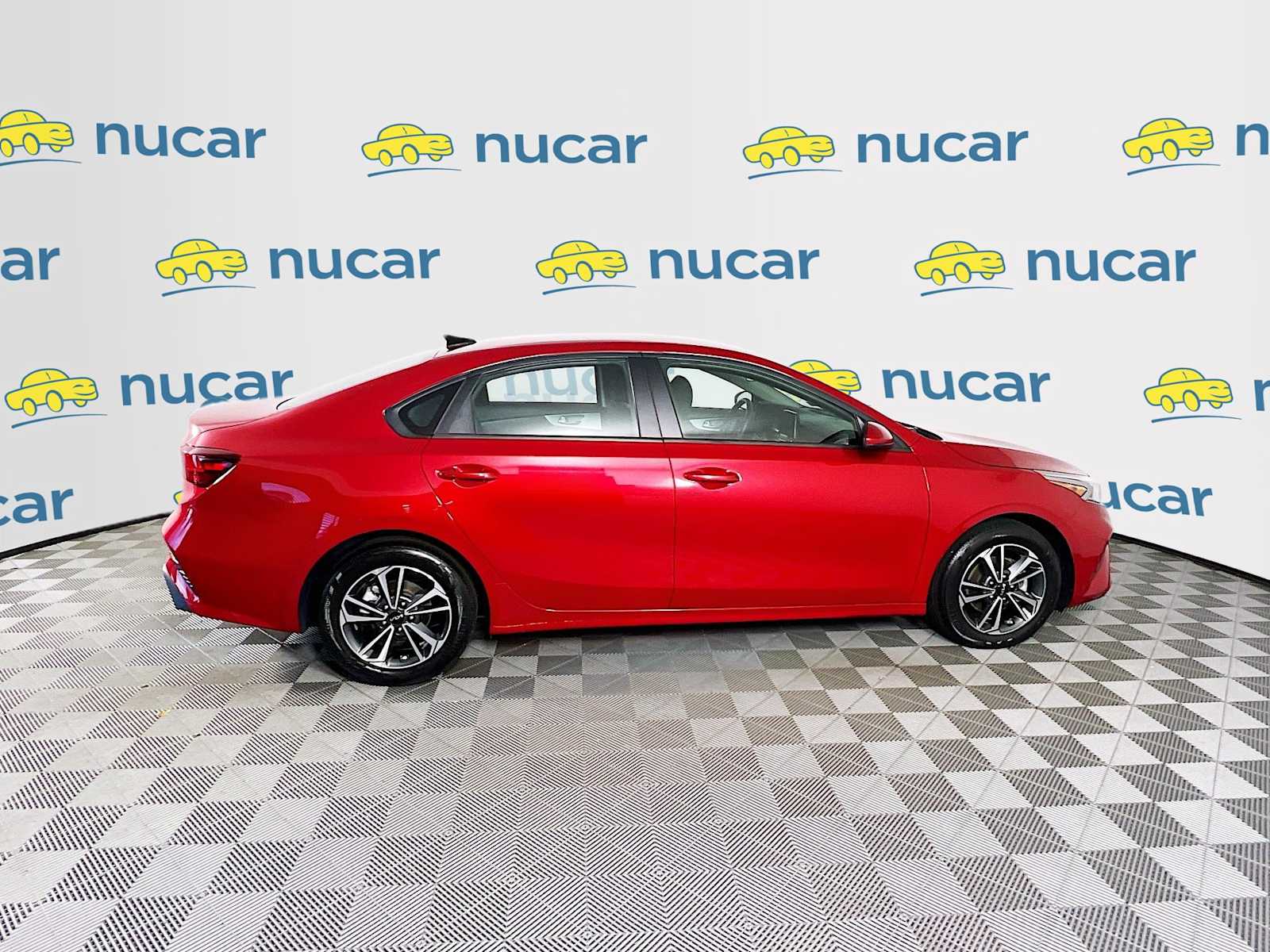 2024 Kia Forte LXS - Photo 8