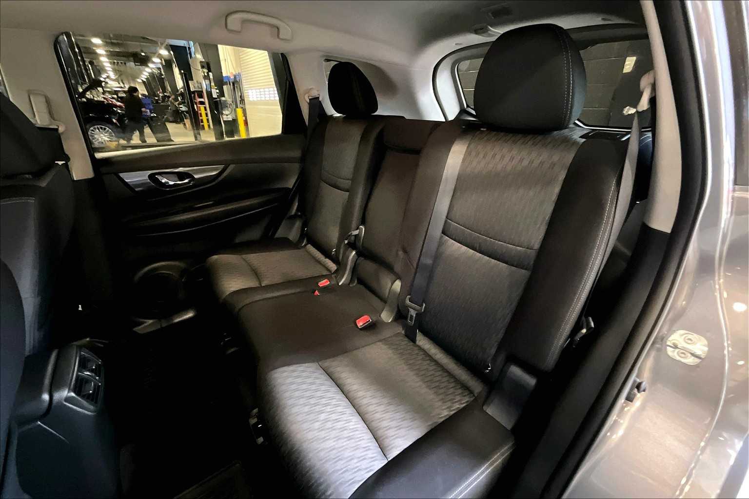 2017 Nissan Rogue S - Photo 15