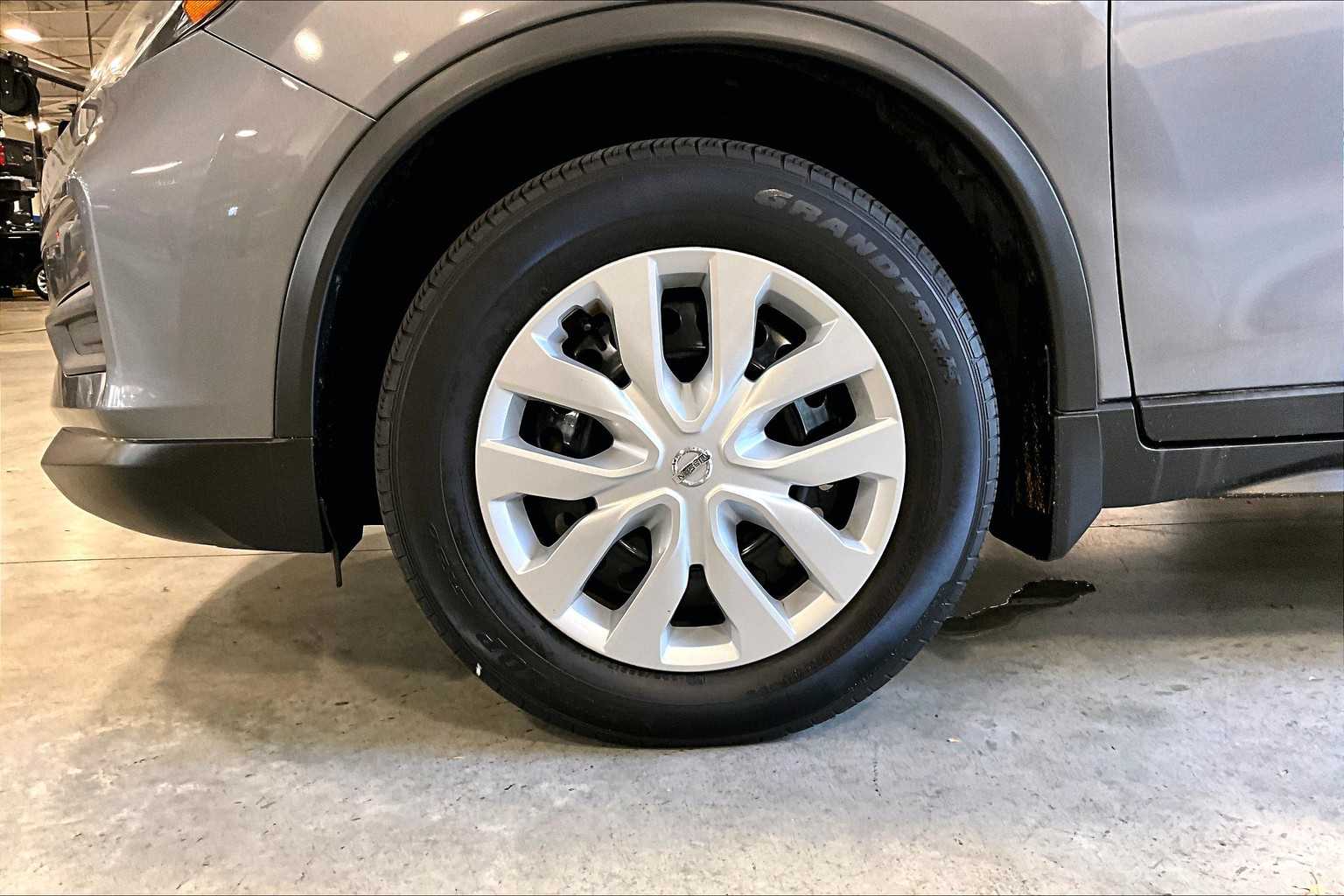 2017 Nissan Rogue S - Photo 7