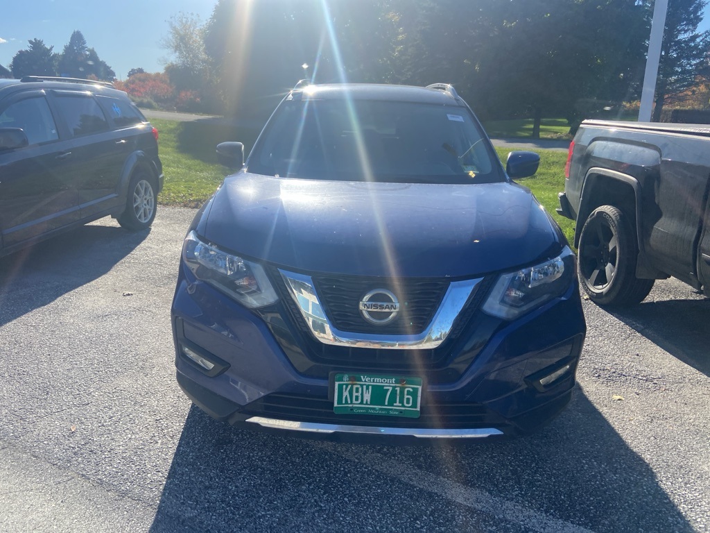 2019 Nissan Rogue SV - Photo 2