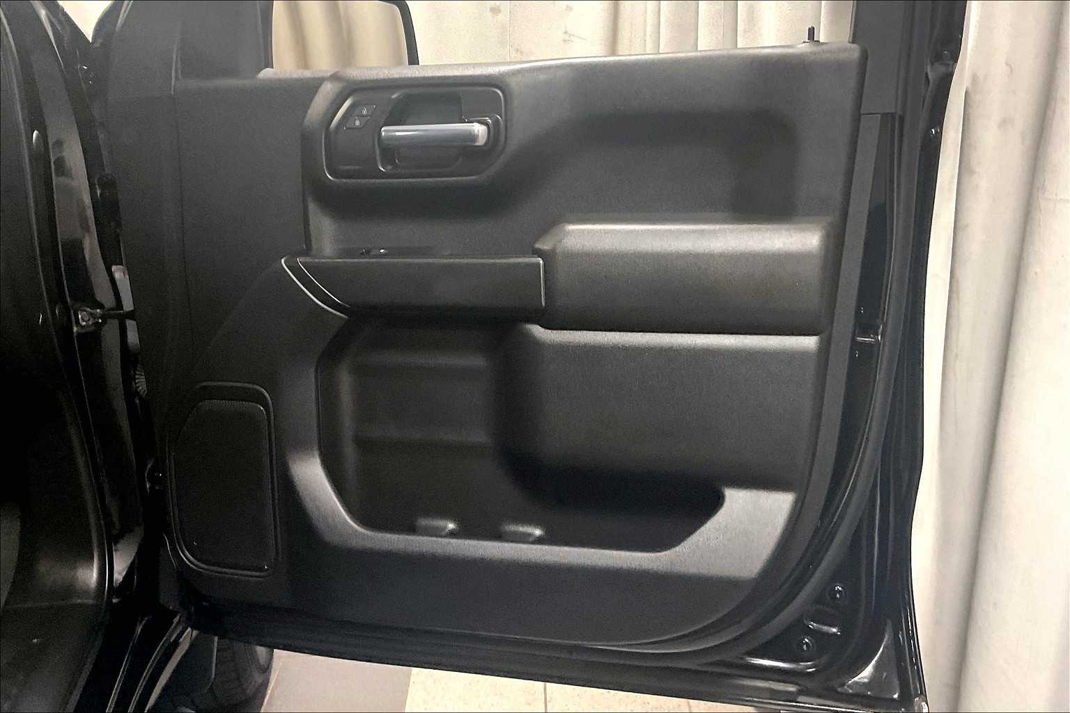 2022 Chevrolet Silverado 1500 LTD Custom - Photo 12