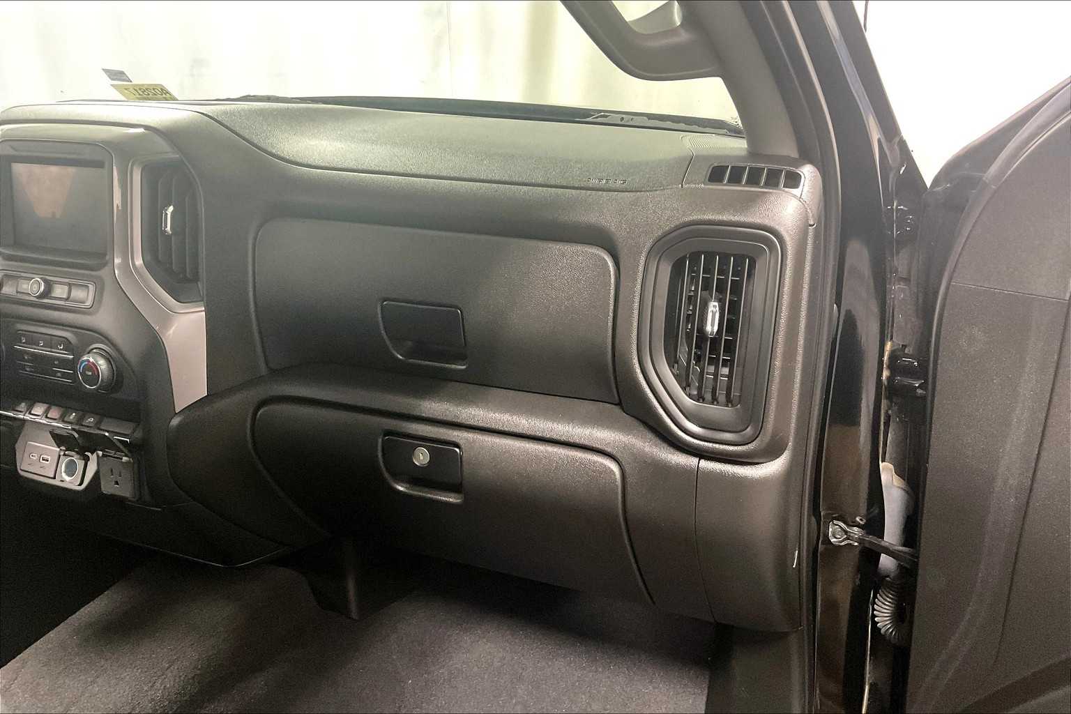 2022 Chevrolet Silverado 1500 LTD Custom - Photo 13