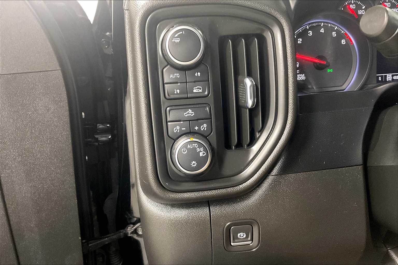2022 Chevrolet Silverado 1500 LTD Custom - Photo 25