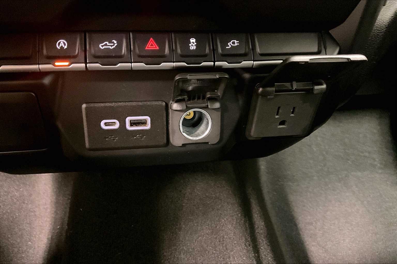2022 Chevrolet Silverado 1500 LTD Custom - Photo 26