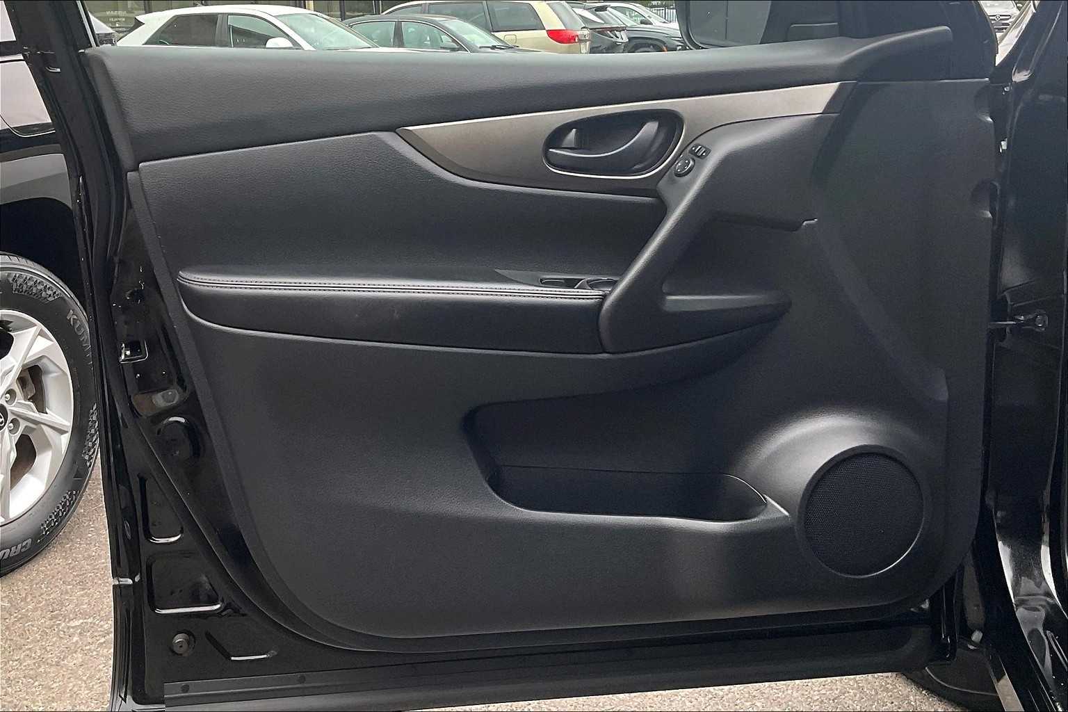 2018 Nissan Rogue Sport S - Photo 9