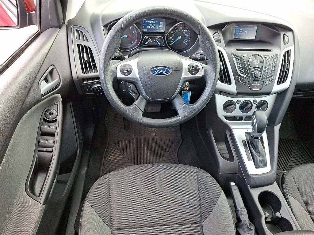 2014 Ford Focus SE - Photo 11