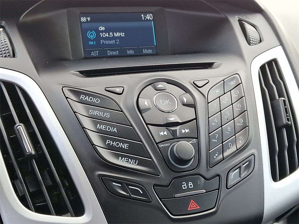 2014 Ford Focus SE - Photo 16