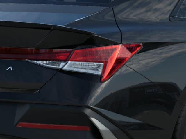 2025 Hyundai Elantra SEL Sport - Photo 19