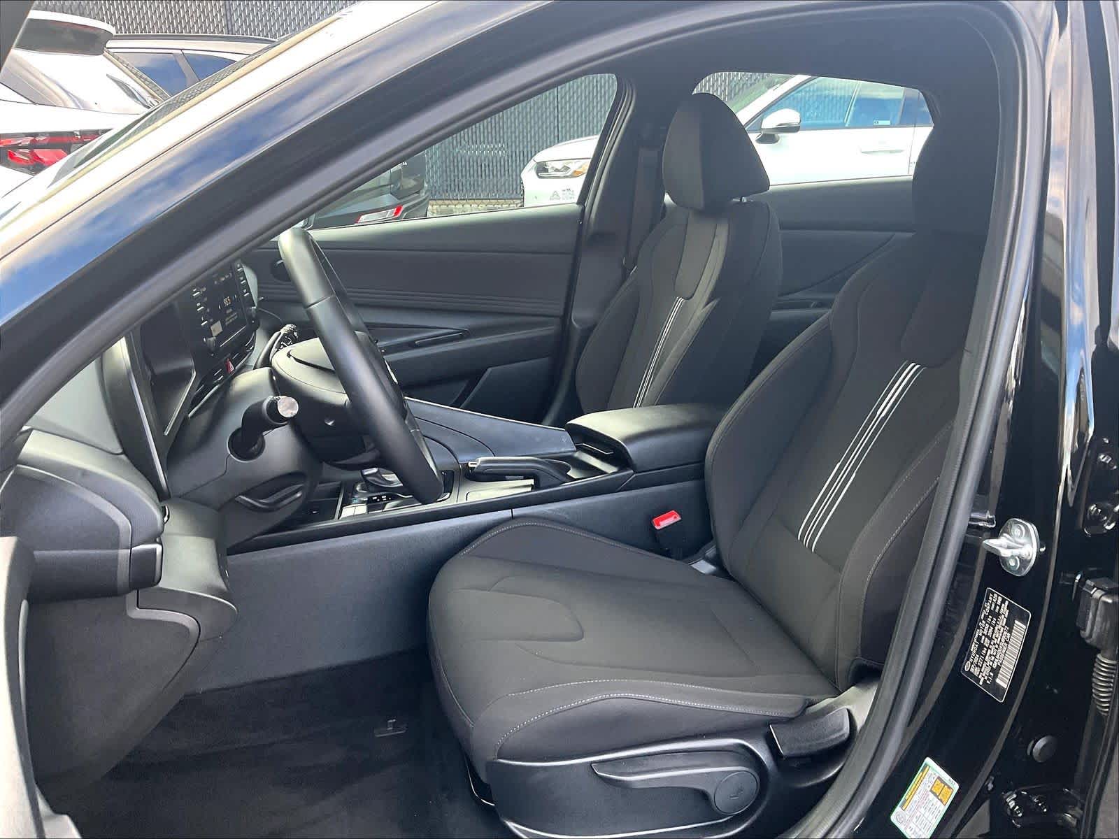 2025 Hyundai Elantra SEL Sport - Photo 20