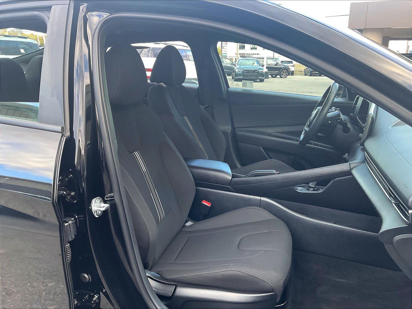 2025 Hyundai Elantra SEL Sport - Photo 22