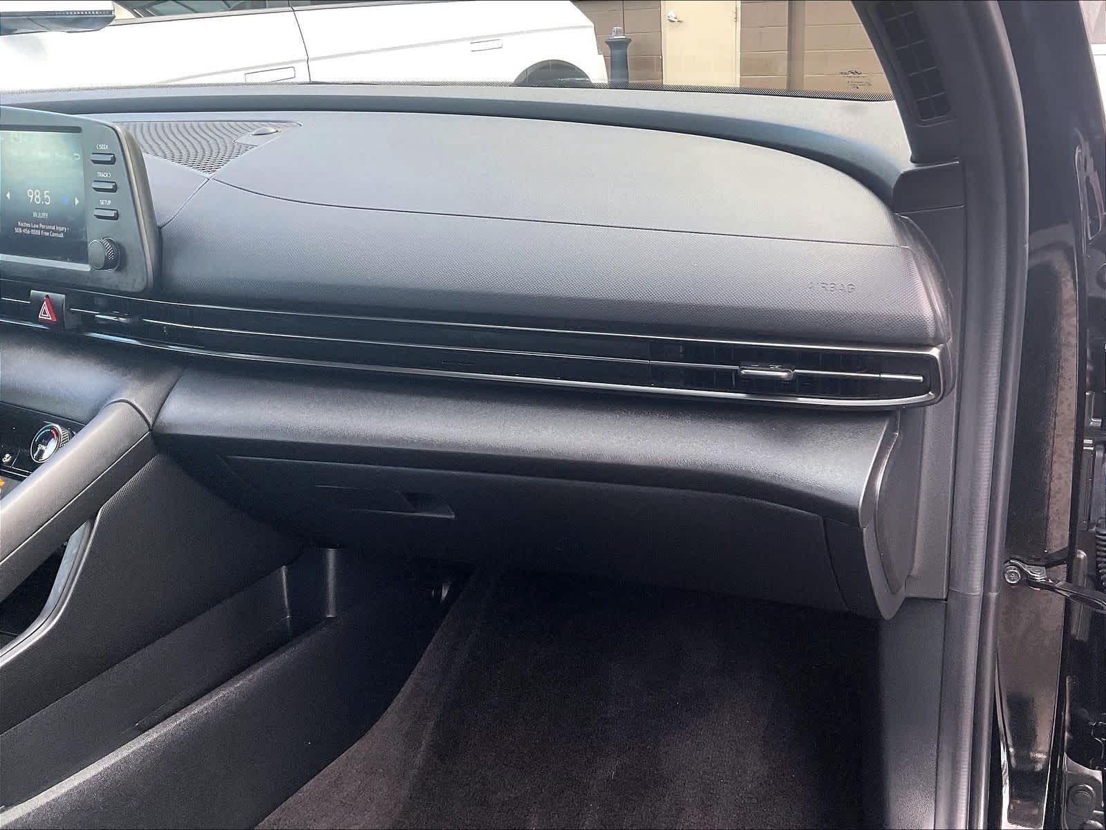 2025 Hyundai Elantra SEL Sport - Photo 26