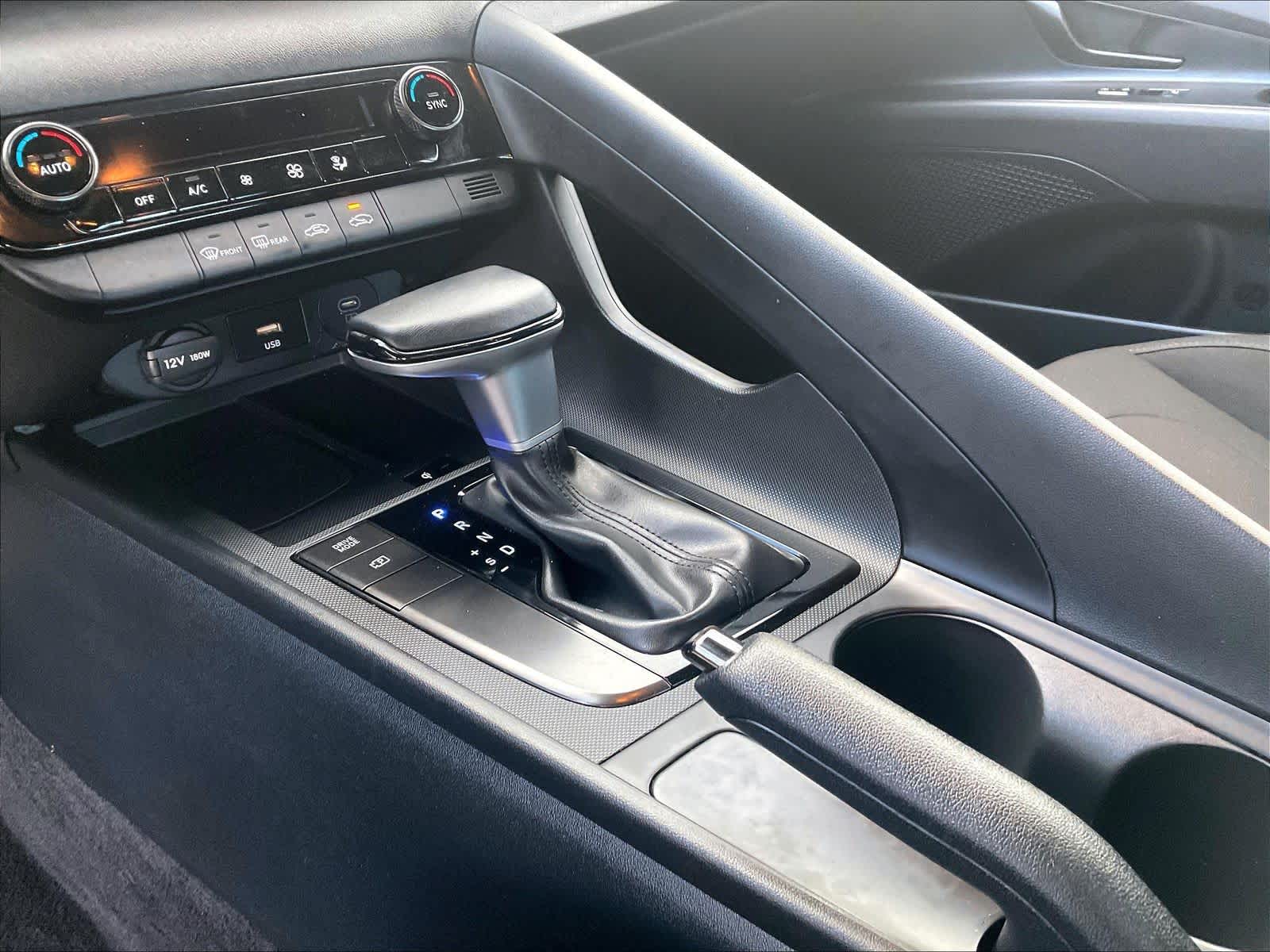 2025 Hyundai Elantra SEL Sport - Photo 37