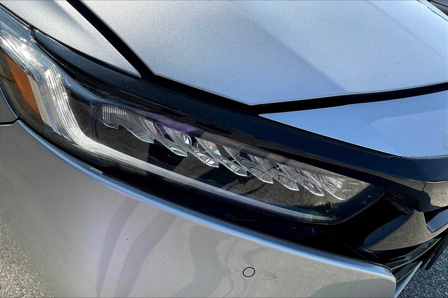 2018 Honda Accord Touring 2.0T - Photo 32