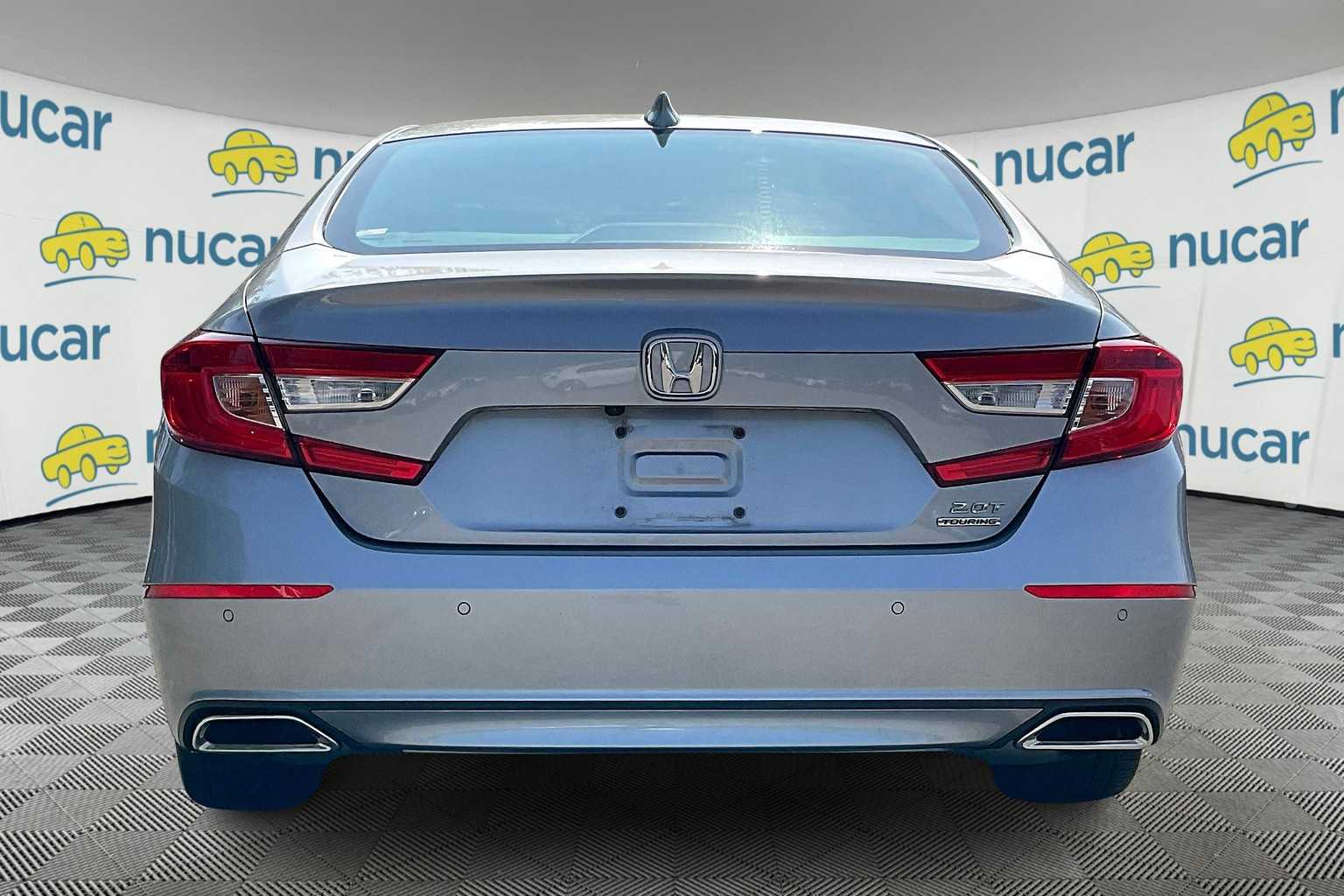 2018 Honda Accord Touring 2.0T - Photo 5