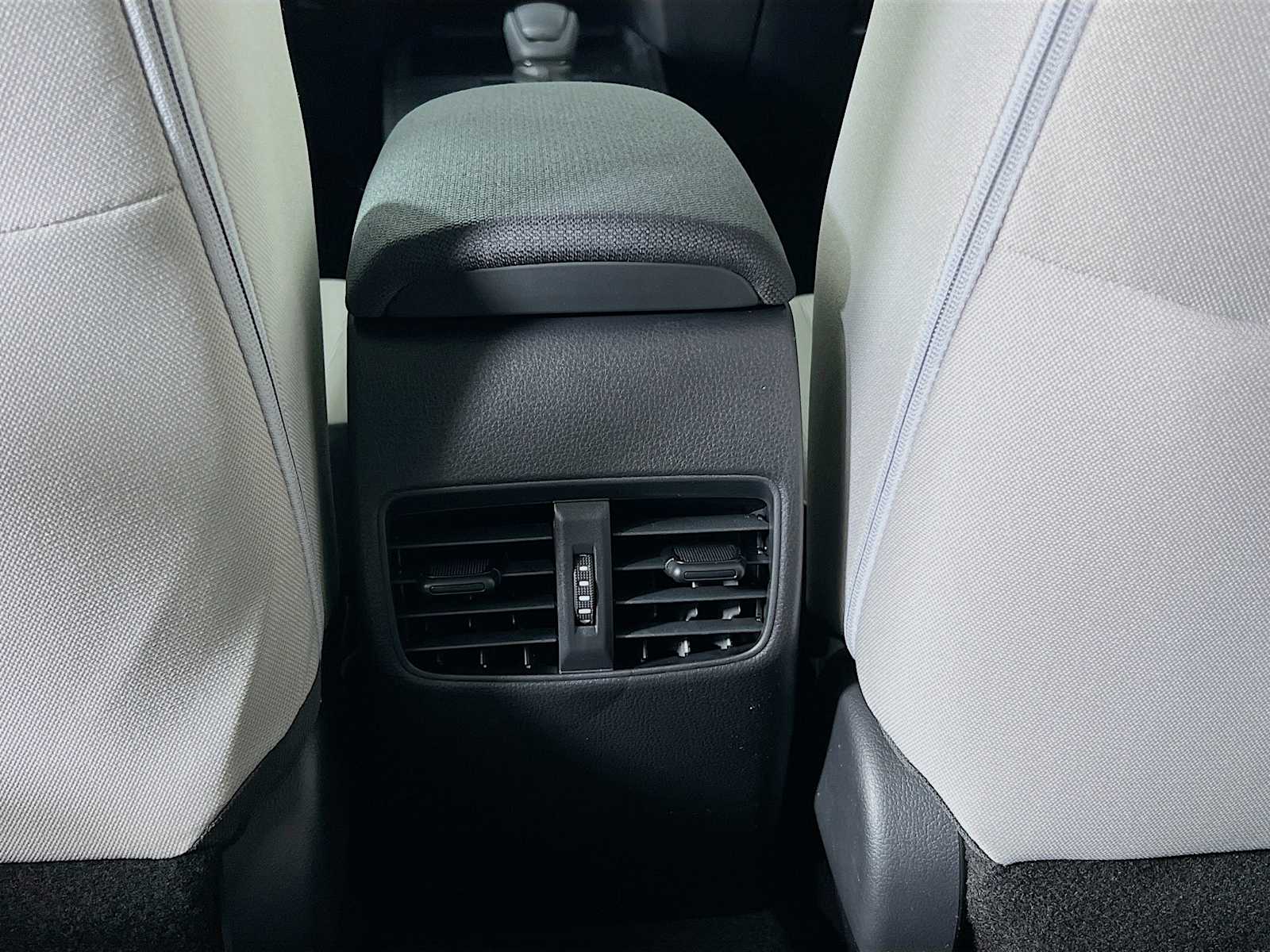 2026 Toyota Corolla Cross L - Photo 14