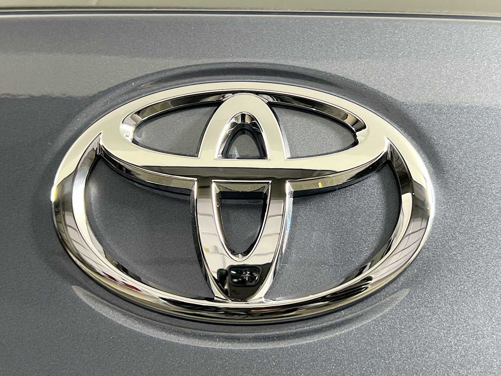 2026 Toyota Corolla Cross L - Photo 18