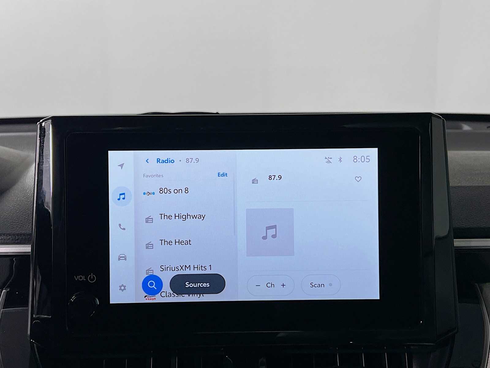 2026 Toyota Corolla Cross L - Photo 8