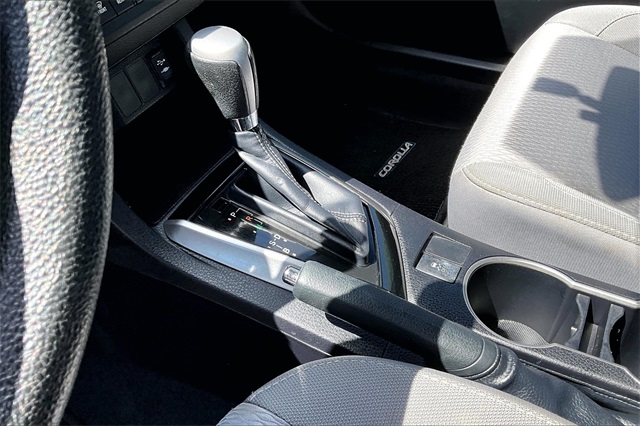 2014 Toyota Corolla L - Photo 15