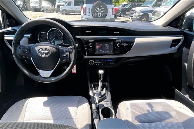 2014 Toyota Corolla L - Photo 16
