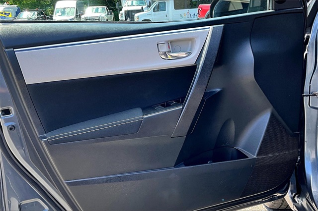 2014 Toyota Corolla L - Photo 18